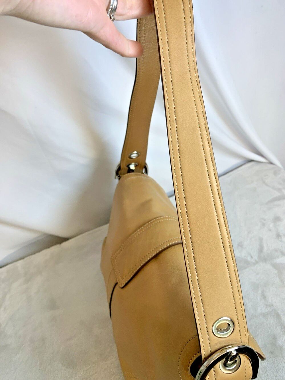 Vintage Coach Soho Buckle Flap Shoulder Bag 9434 British Tan Leather Y2K - Picture 12 of 16